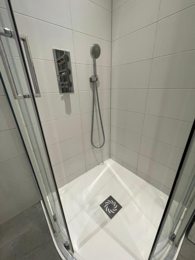 Chic 3 Bedroom Flat With Private Terrace In Holloway Near Finsbury Park 伦敦 外观 照片
