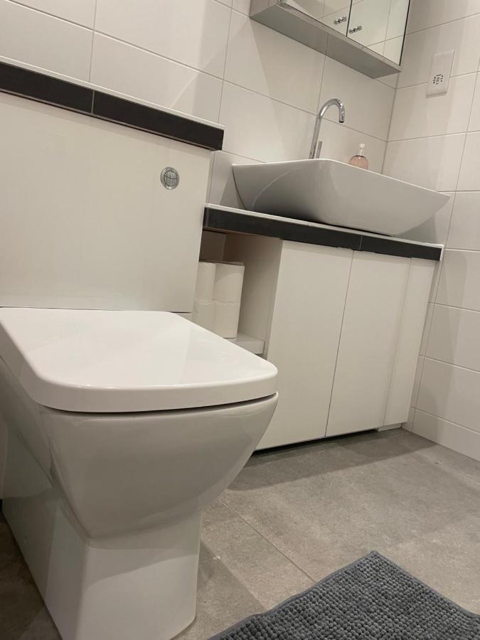 Chic 3 Bedroom Flat With Private Terrace In Holloway Near Finsbury Park 伦敦 外观 照片
