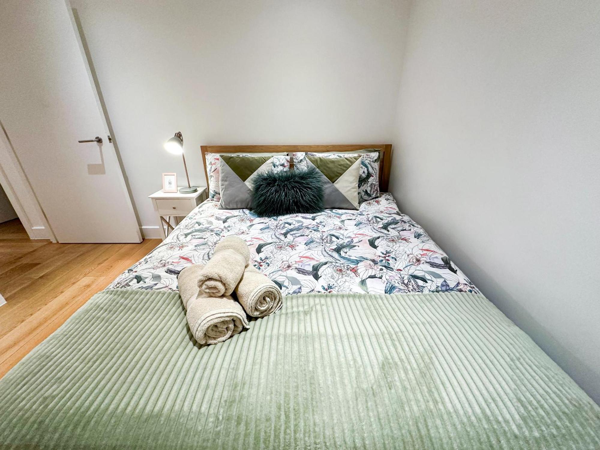 Chic 3 Bedroom Flat With Private Terrace In Holloway Near Finsbury Park 伦敦 外观 照片