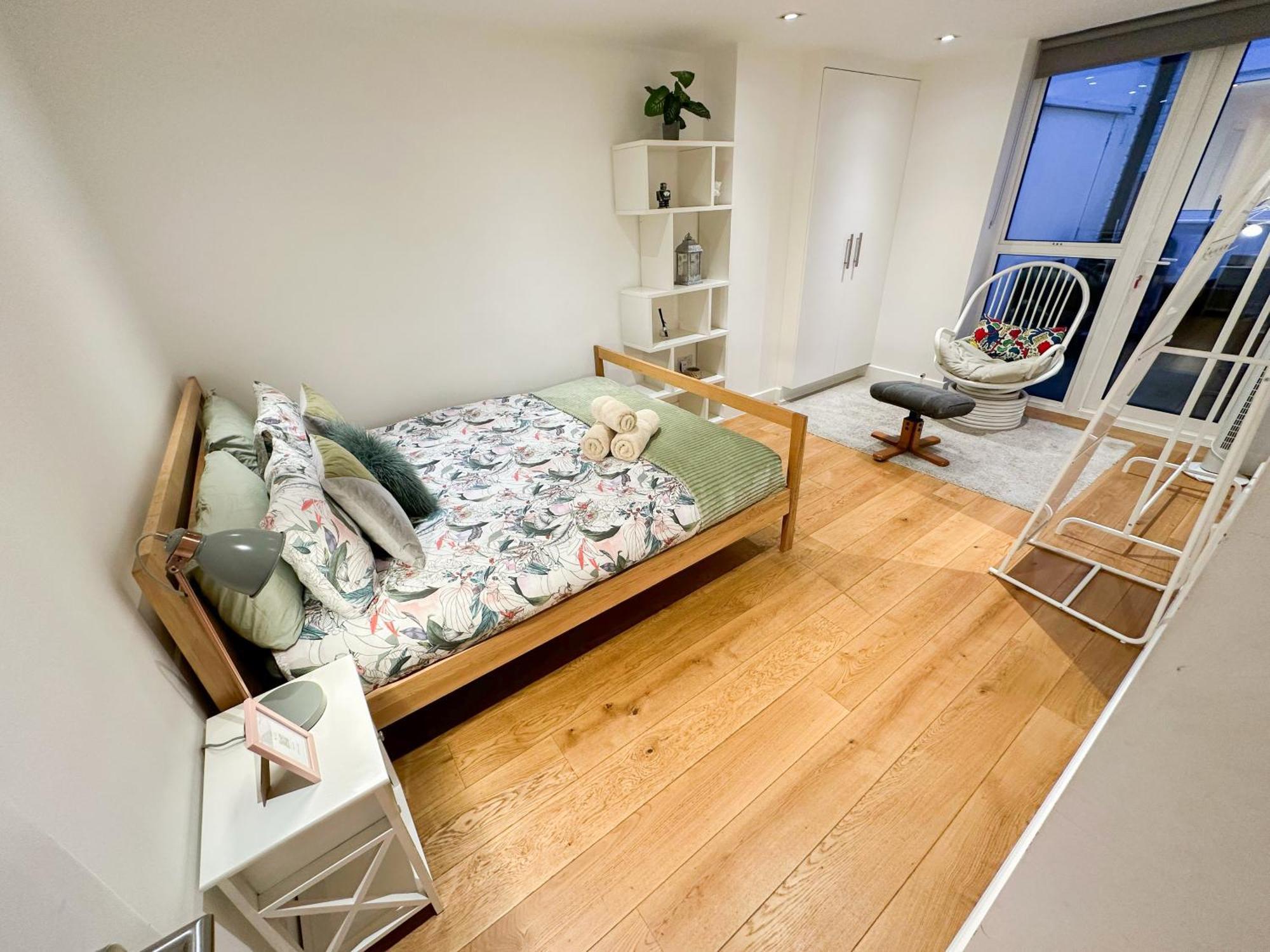 Chic 3 Bedroom Flat With Private Terrace In Holloway Near Finsbury Park 伦敦 外观 照片