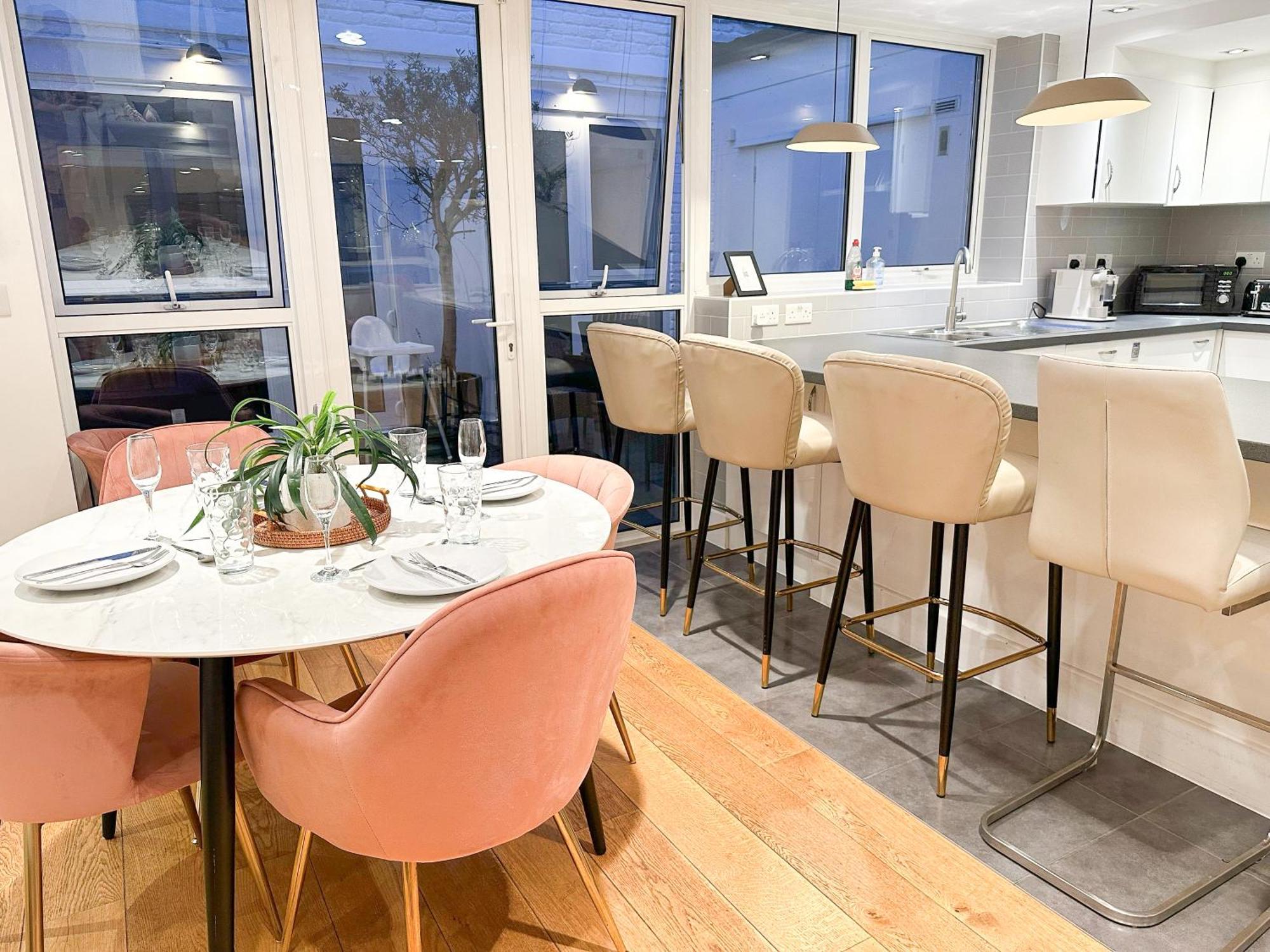 Chic 3 Bedroom Flat With Private Terrace In Holloway Near Finsbury Park 伦敦 外观 照片