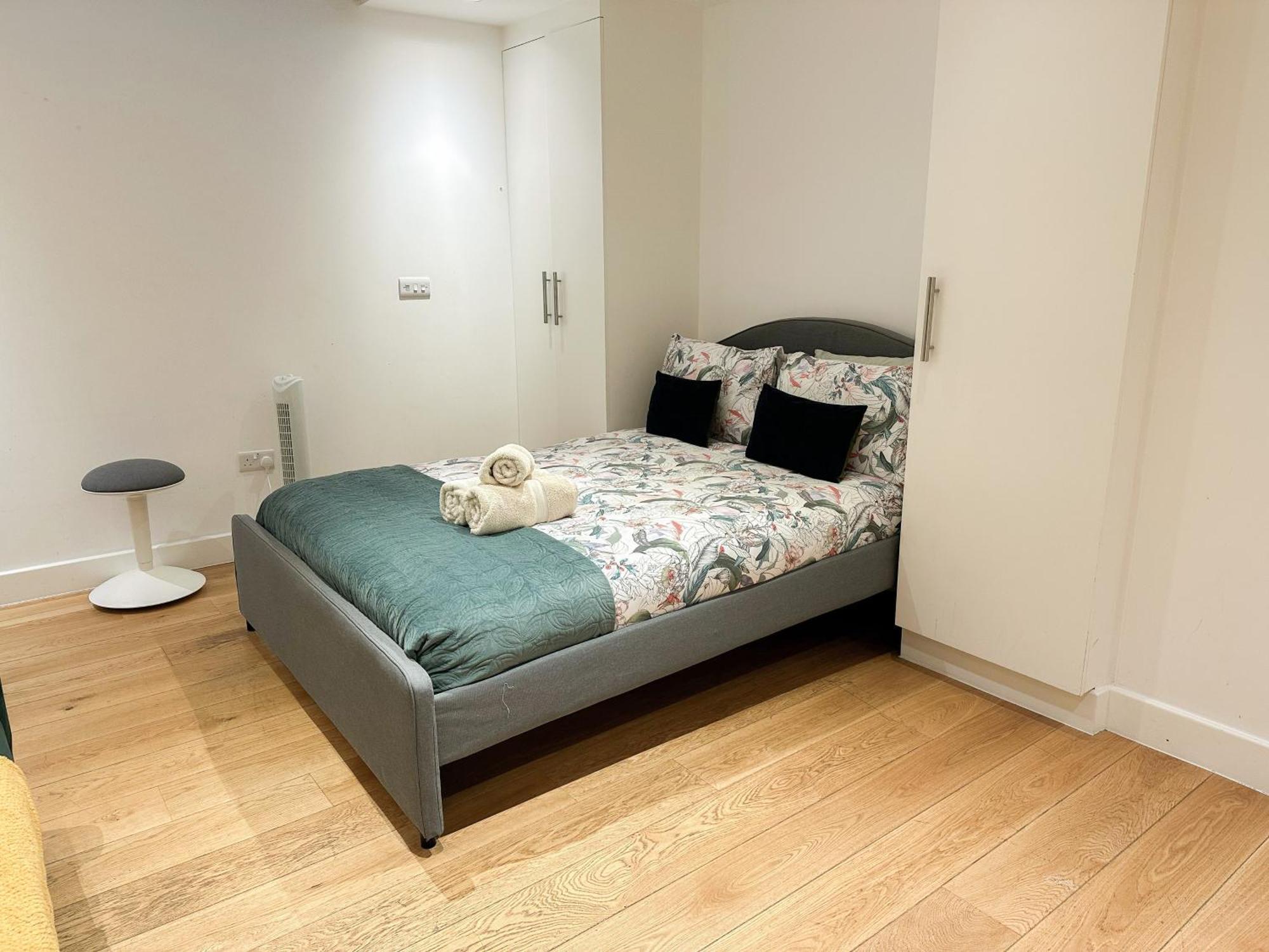 Chic 3 Bedroom Flat With Private Terrace In Holloway Near Finsbury Park 伦敦 外观 照片