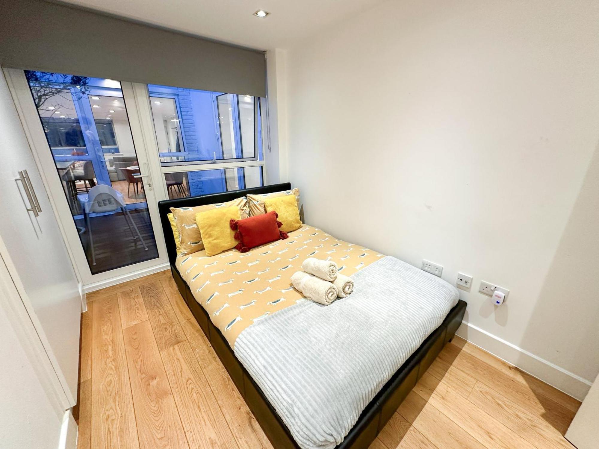 Chic 3 Bedroom Flat With Private Terrace In Holloway Near Finsbury Park 伦敦 外观 照片