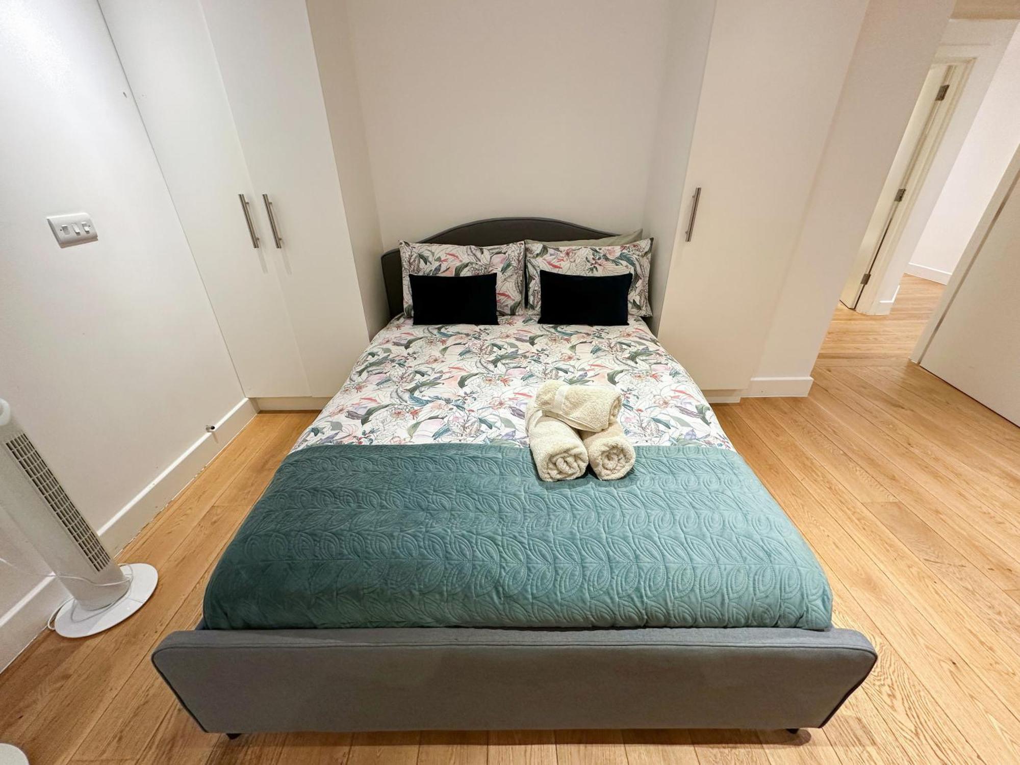 Chic 3 Bedroom Flat With Private Terrace In Holloway Near Finsbury Park 伦敦 外观 照片