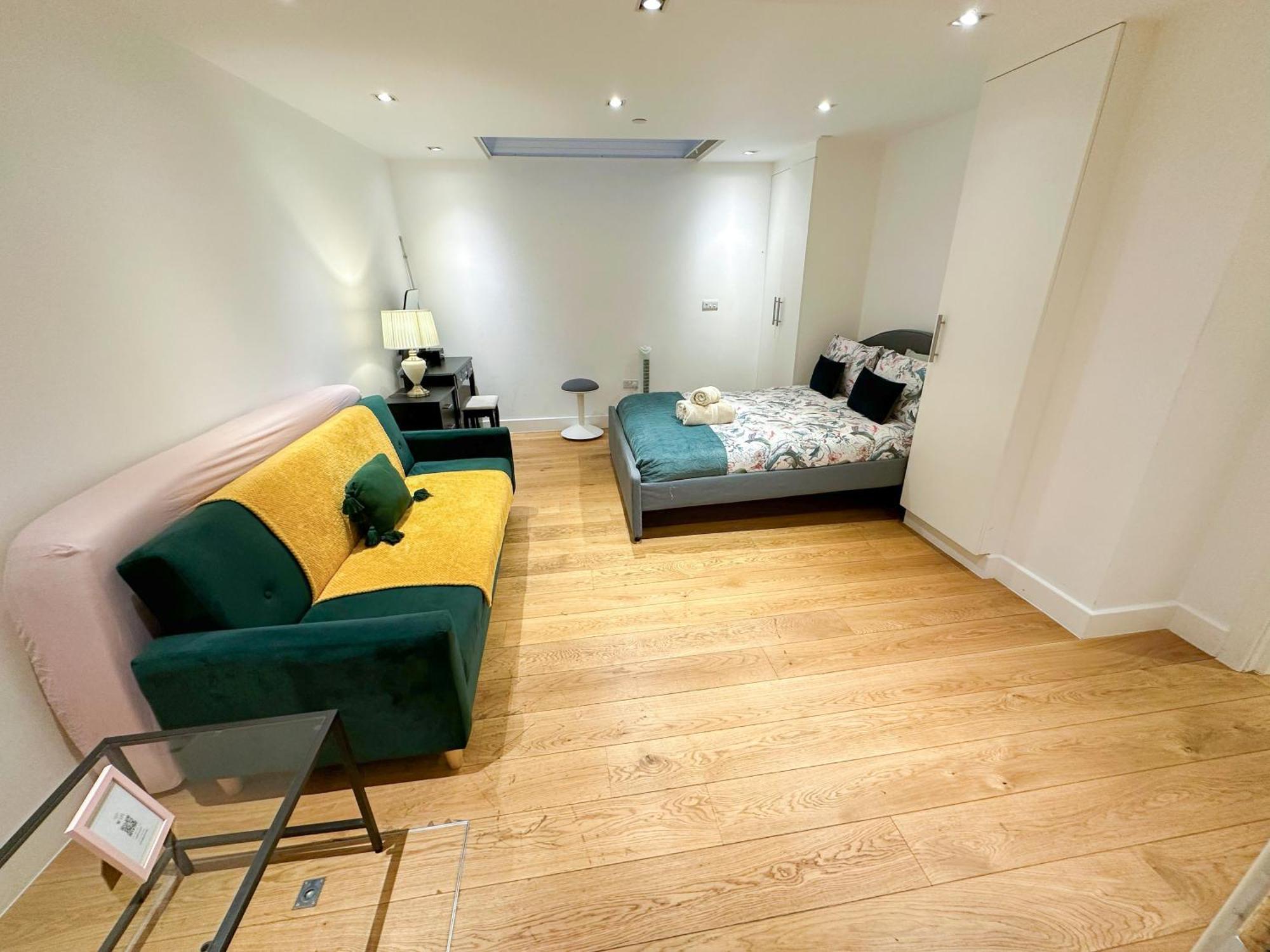Chic 3 Bedroom Flat With Private Terrace In Holloway Near Finsbury Park 伦敦 外观 照片