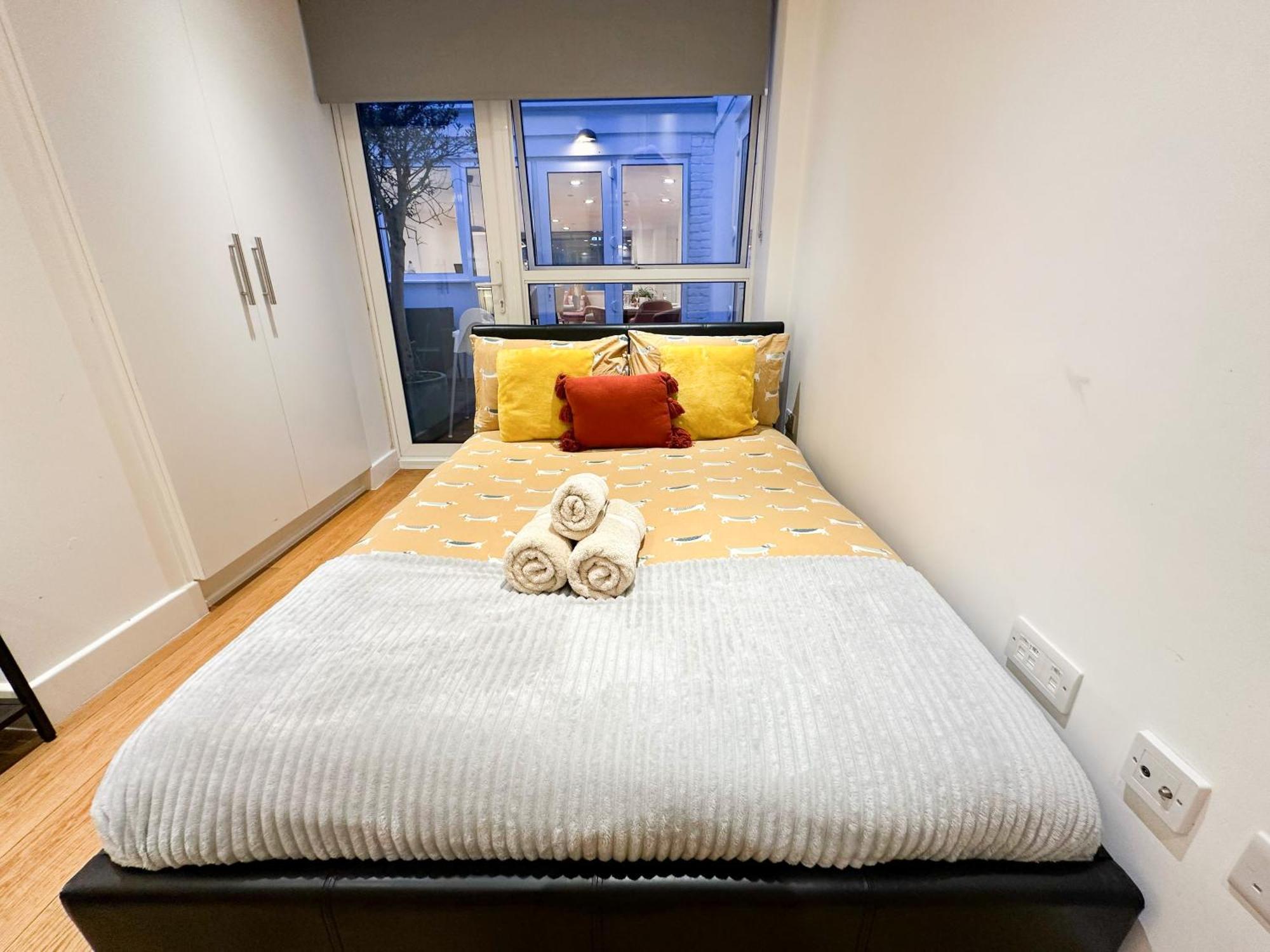 Chic 3 Bedroom Flat With Private Terrace In Holloway Near Finsbury Park 伦敦 外观 照片