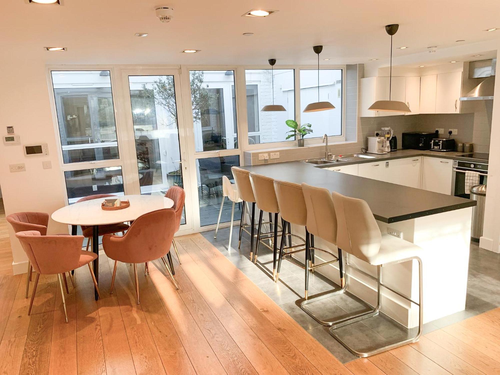 Chic 3 Bedroom Flat With Private Terrace In Holloway Near Finsbury Park 伦敦 外观 照片