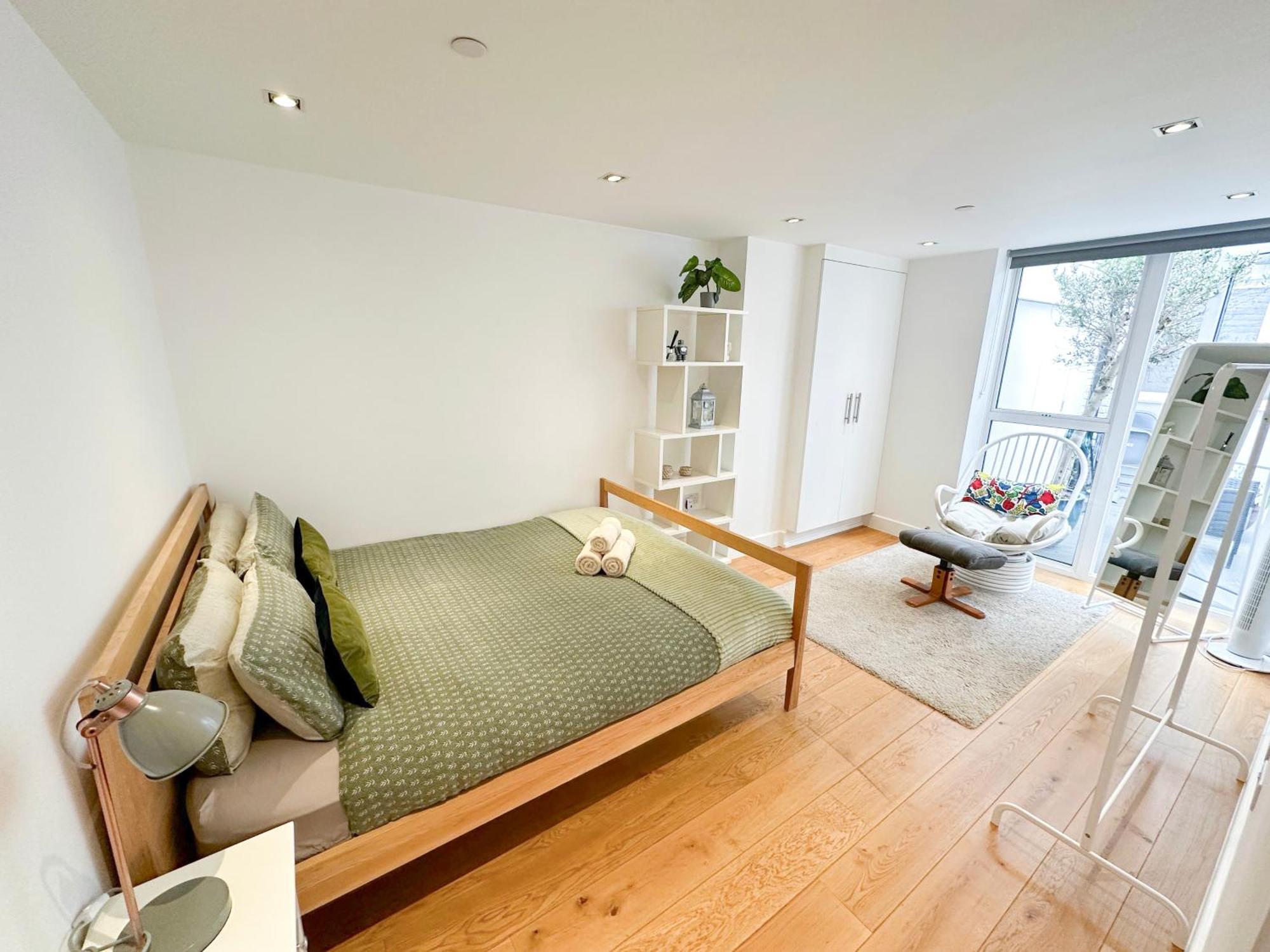 Chic 3 Bedroom Flat With Private Terrace In Holloway Near Finsbury Park 伦敦 外观 照片