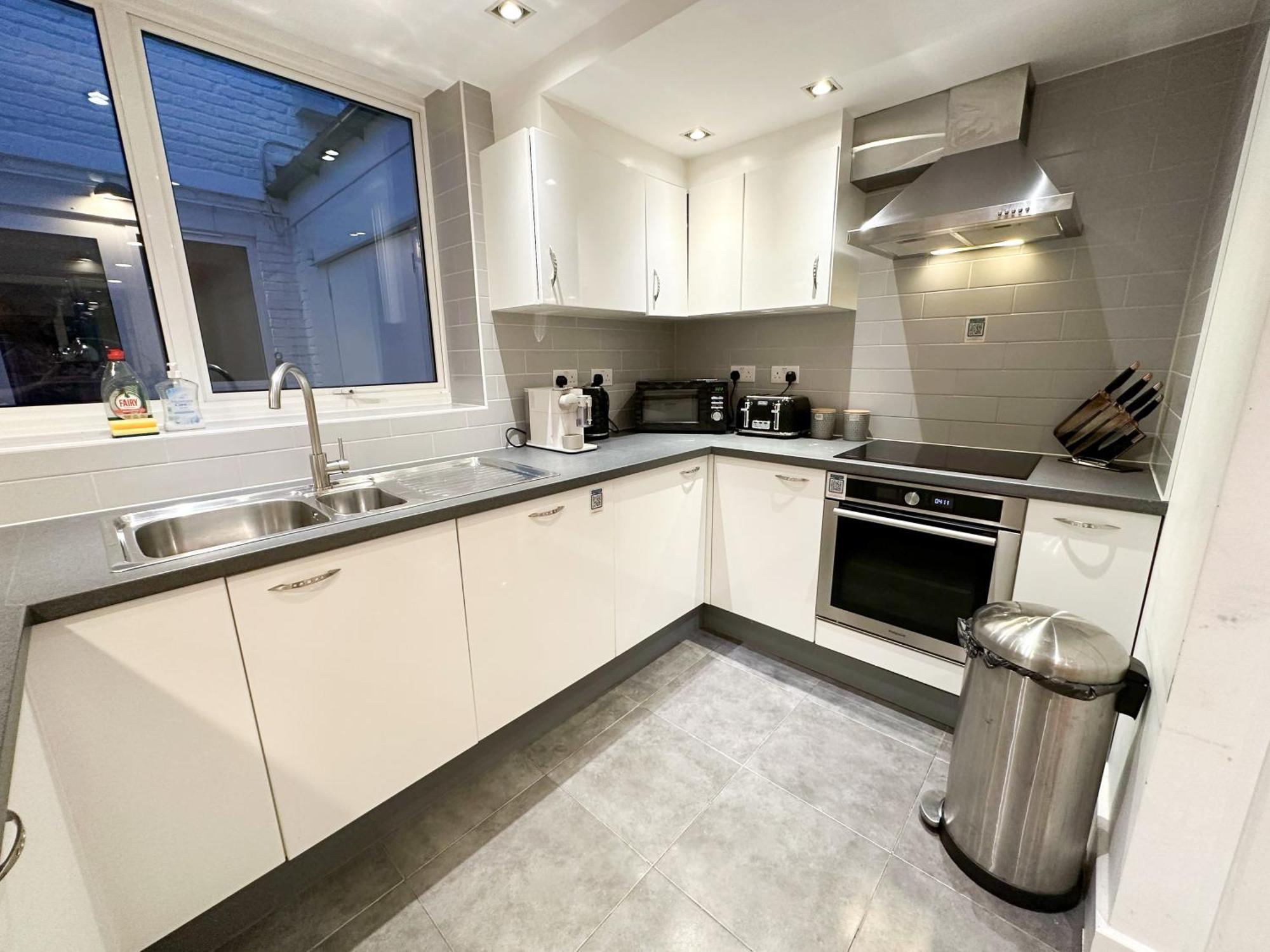 Chic 3 Bedroom Flat With Private Terrace In Holloway Near Finsbury Park 伦敦 外观 照片
